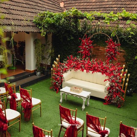 Kayyalas Courtyard Thrissur Bagian luar foto